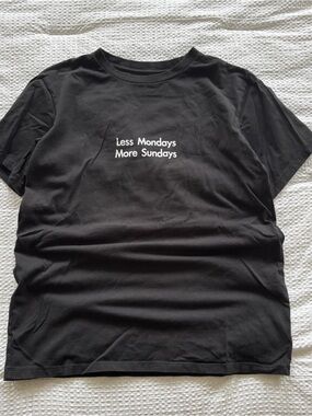 Los Sundays Tee